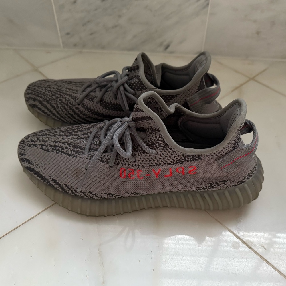 YEEZY BOOST 350 V2 - SIZE 11